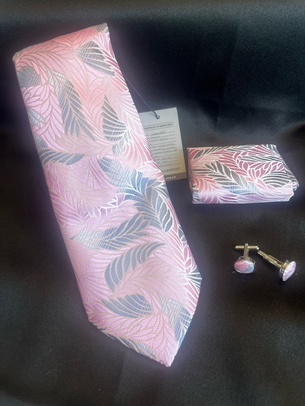 Pink Leaf-Pattern Men's Tie Set with Pocket Square and Cufflinks
